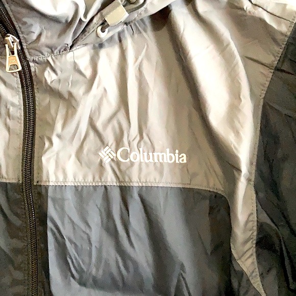 Columbia Light Jacket - Picture 2 of 4